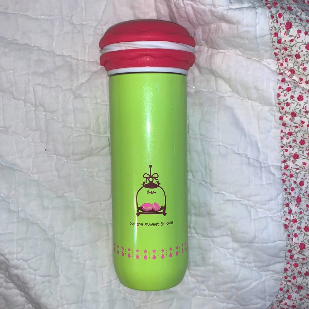 NWOT - Macaron kawaii insulated water bottle